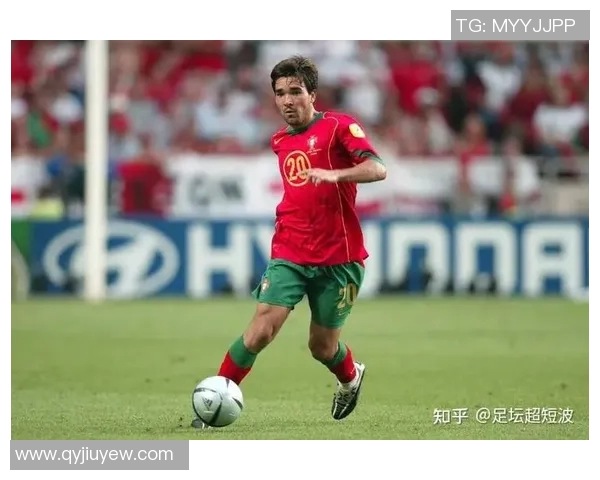 追逐足球星的国王：揭秘这位对足球痴迷的君主与他的王国传奇